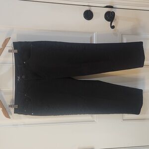 Earl Jeans Black Capris
